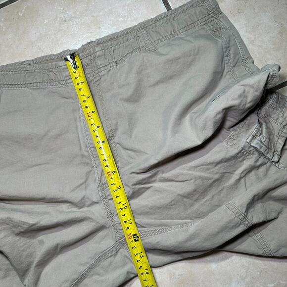 Vintage Y2K Nike Sportswear Beige Tan Cargo Shorts Mens XXL Hiking Outdoors - Picture 7 of 11